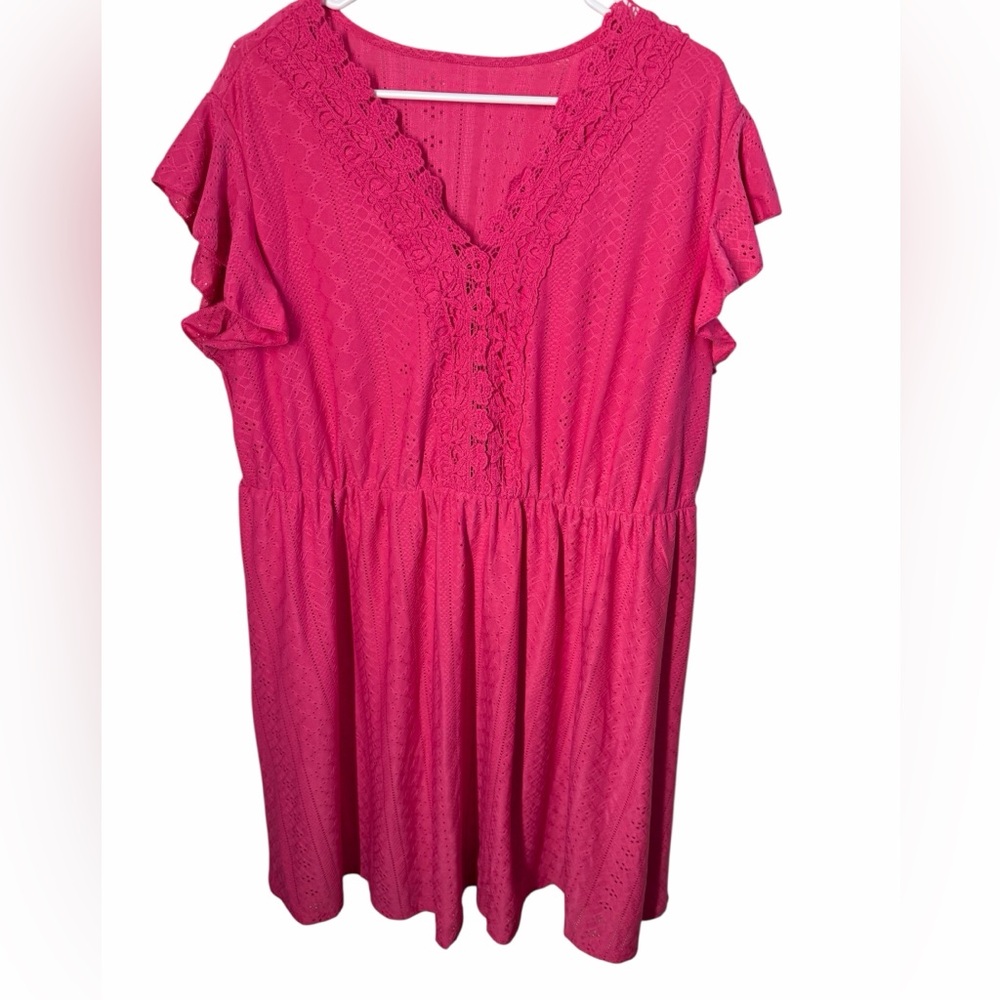 Pink crocheted floral eyelet V-Neck Women's short-sleeved dress! EUC! Midi! Cute